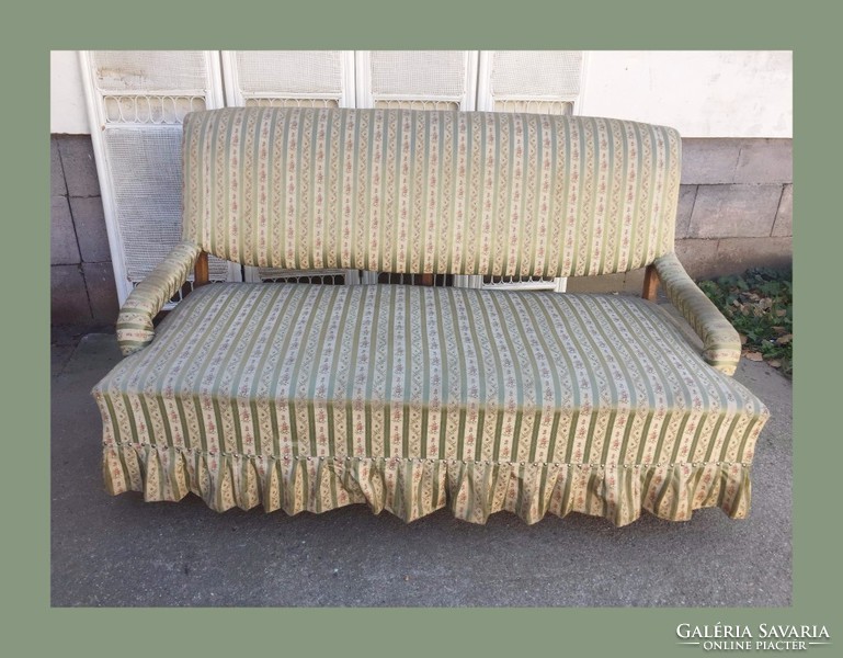 Különleges formájú kanapé,szófa..garnitúra része