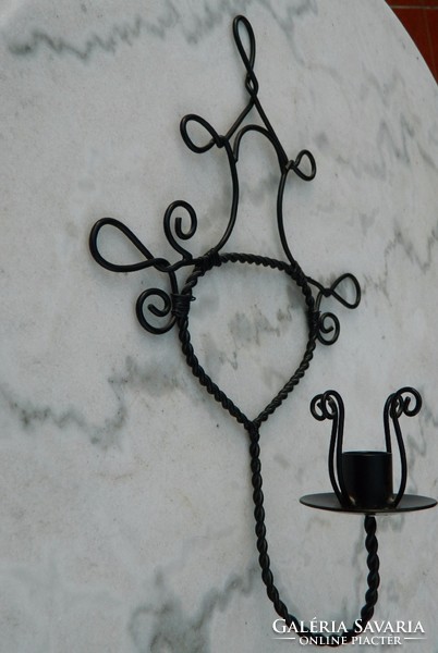 Twisted wire wall candle holder