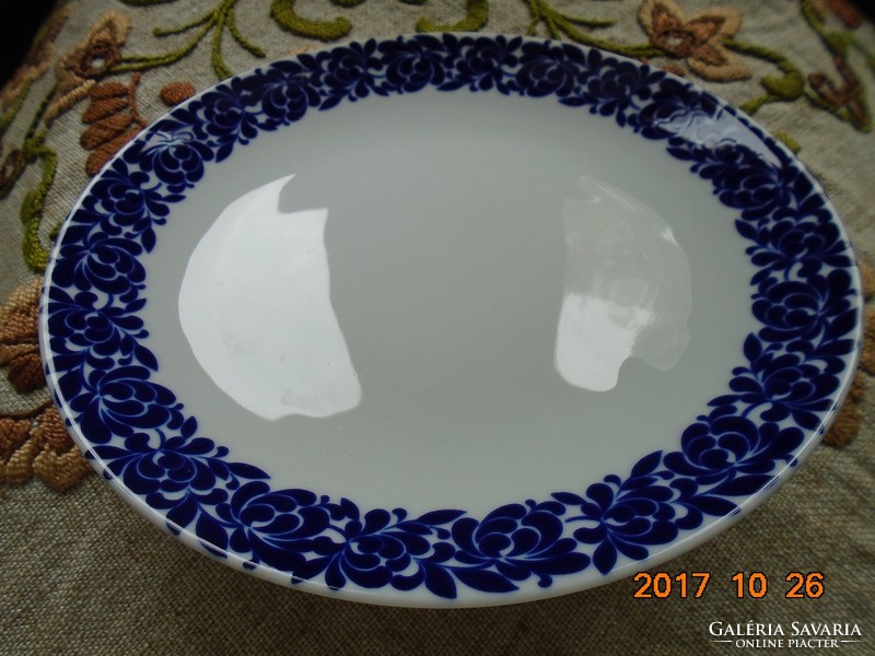 Bowl painted with cobalt blue roses, echt cobalt, made with the Scharffeuer firing technique