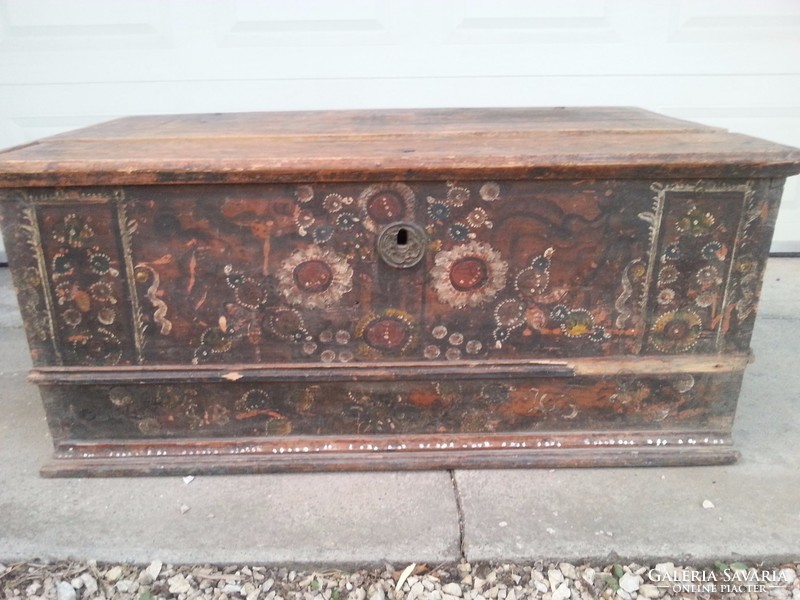 Painted (tulip) chest in need of renovation with the inscription 1863