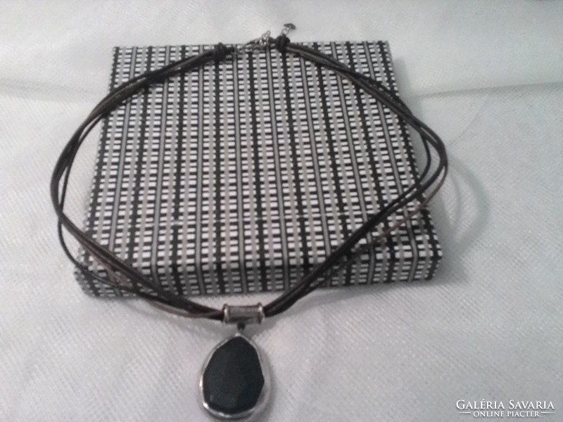 Silver necklace with leather (silpada)