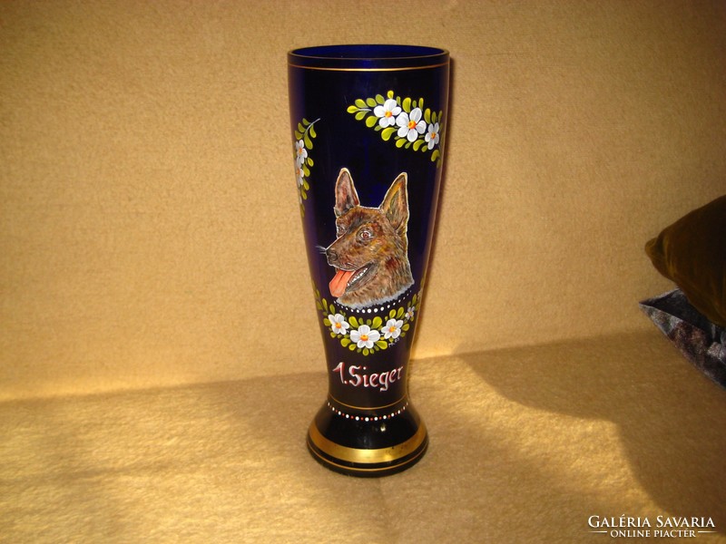 A győztes  = Sieger  ,  német juhász kutya elismerése  35 x 12 cm