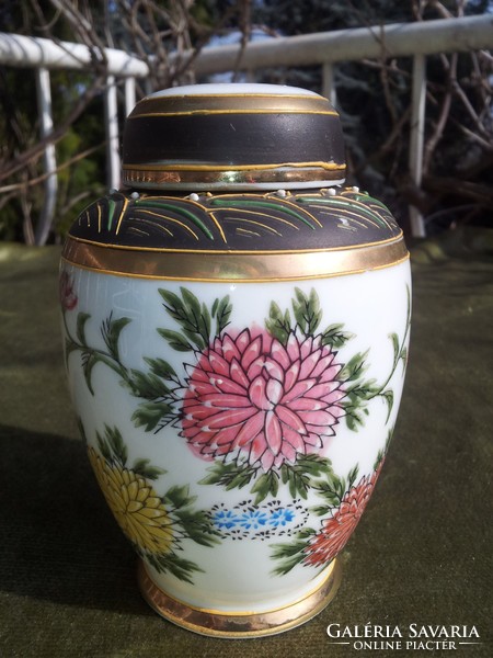 Japanese lidded urn vase