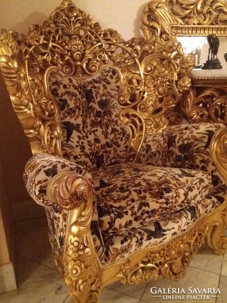 Huge baroque throne chairs + gift table