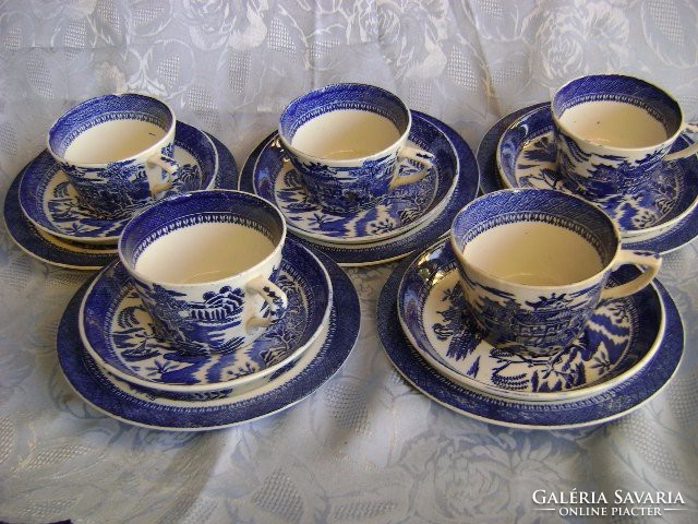 Antik porcelán reggeliző szett a XIX közepéröl. századból igazi műkincs..