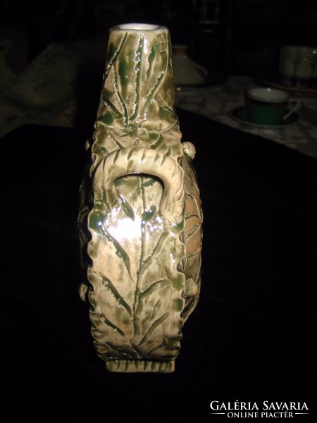 Porcelain bottle with n 