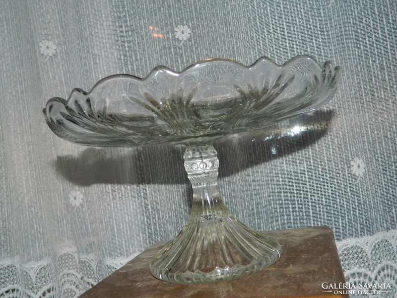 Old glass base offering v. Cake holder