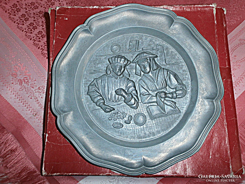 Wall tin decorative plate