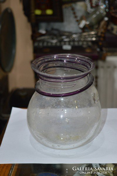 Iparművészeti üveg váza
