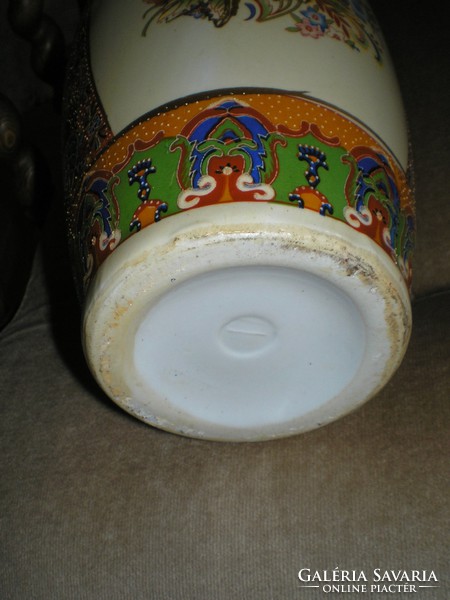 Old Chinese vase 35 cm