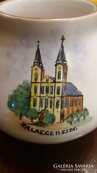 Kézzel festett kerámia váza Zalaegerszeg