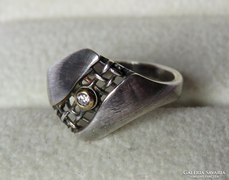 Mutatós régi designer ezüst gyűrű cirkóniával