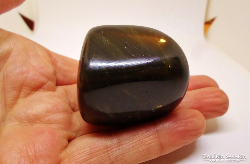 Nice genuine large polished amber stone 40g
