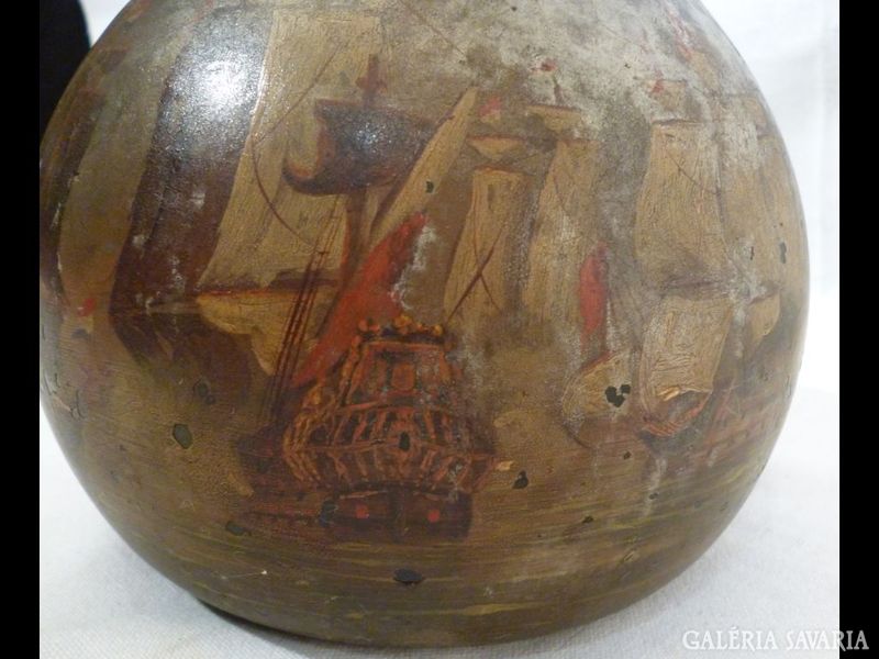 1203 A5 Antik festett szakított címeres üveg váza