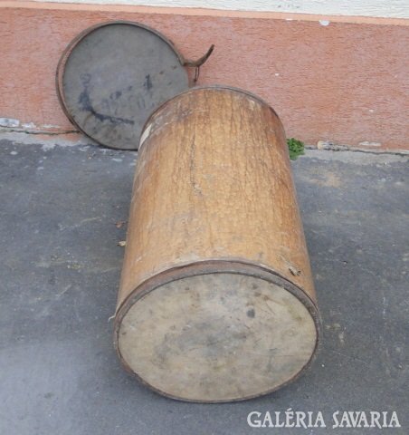 5514 Huge old medicine barrel 71 cm