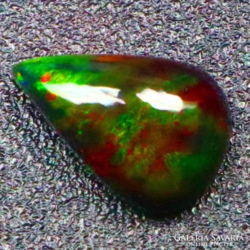Etiópiából származó valódi fekete opál csiszolatok 0,8 ct-1,1ct-ig