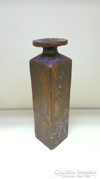 Design kerámia váza, alján jelzéssel 1970 körüli iparművész darab