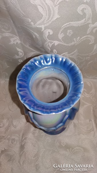 Díszes porcelán váza