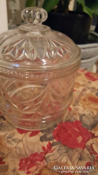 Bonbonier with polished glass lid