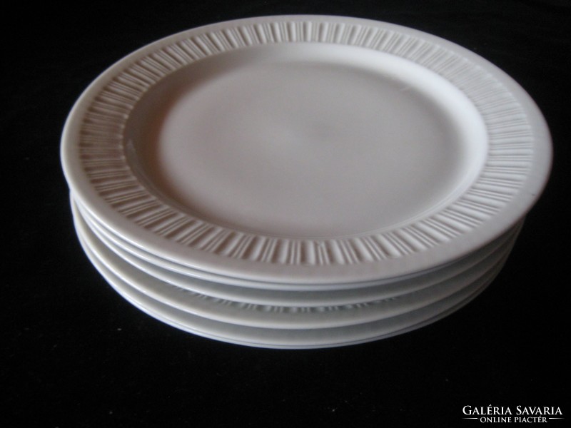 Porcelain, 6 normal, flat plates