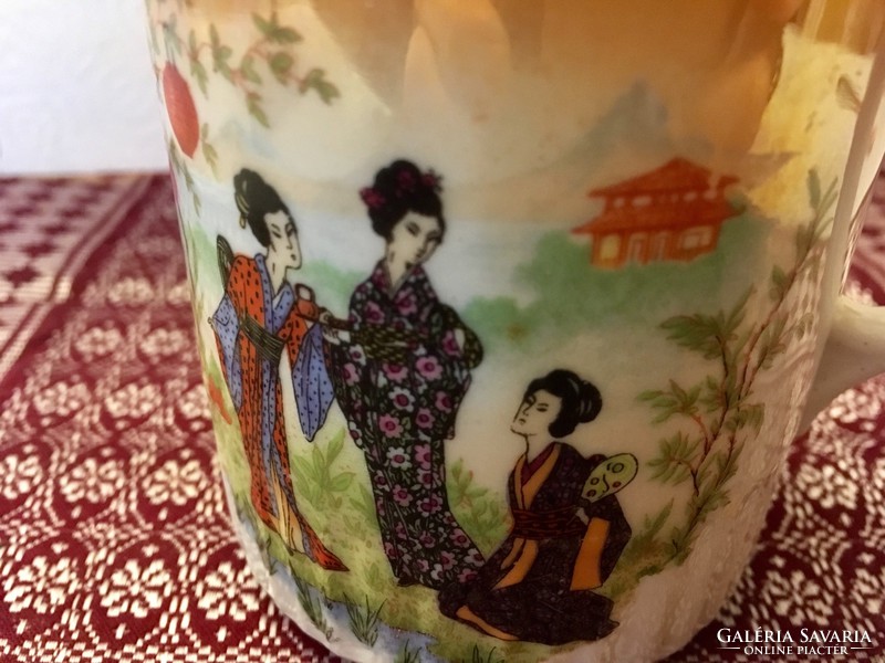 Gyönyörű Japán jelenetes Zsolnay teáscsésze