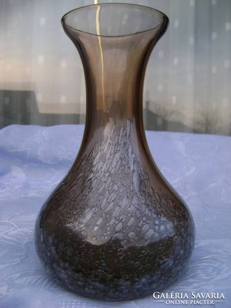 Murano's unique bubble glass vase is flawless!!!