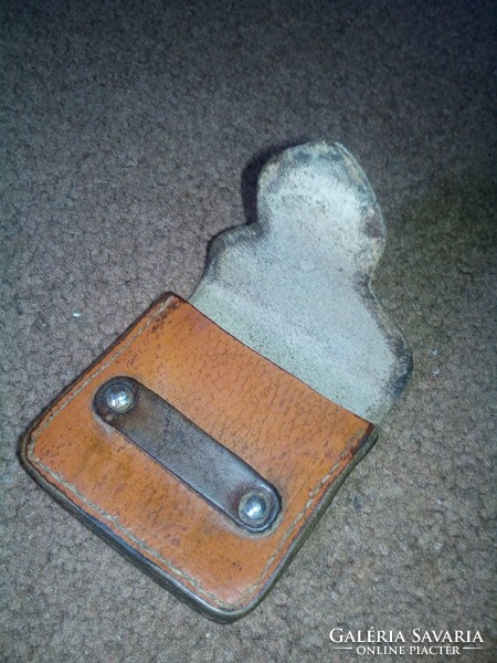 Small old case made of leather, used by hunters!
