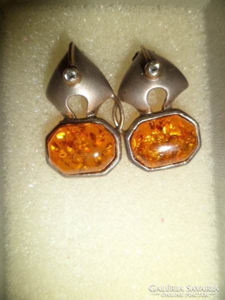 Silver earrings / honey amber