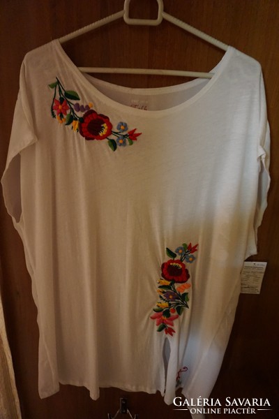 Kalocsa women's blouse with colorful embroidery.