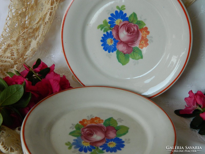 Régi kézzel festett rózsás fajansz süteményes tányér, kistányér 3 db 1931-45