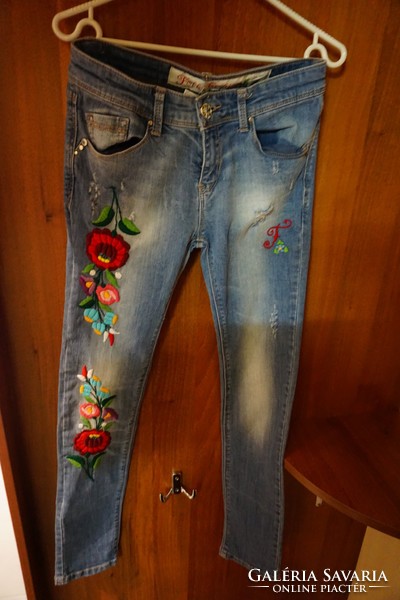 Traditional Kalocsa colorful folk artist with hand embroidery for women jeans.