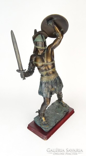 0O809 Gladiátor szobor talapzaton 45 cm