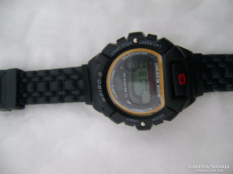 New! Super sports watch - LCD / analog display, date, alarm function, etc.