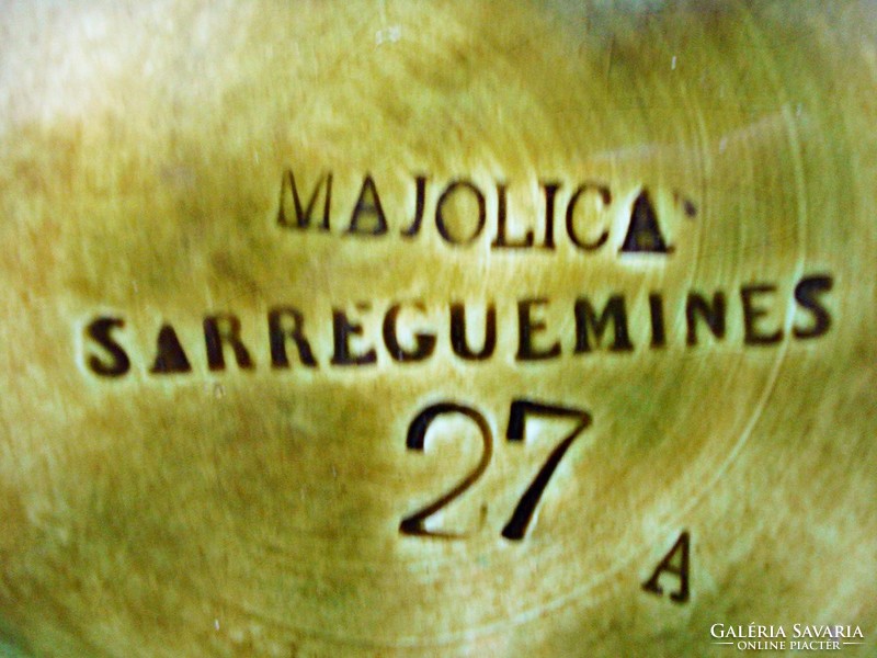 Sarreguemines, káposzta formájú majolika asztalközép