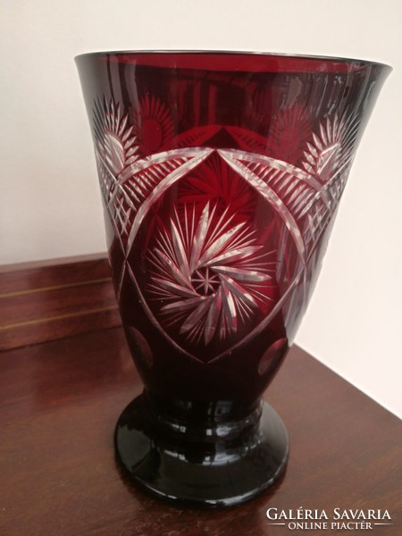 Purple crystal vase,