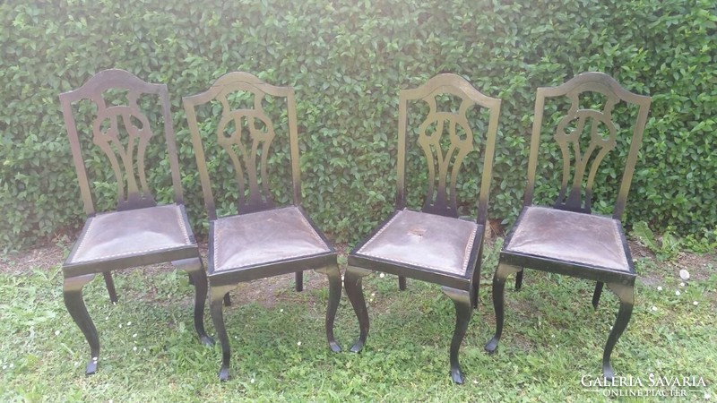 Baroque chairs!