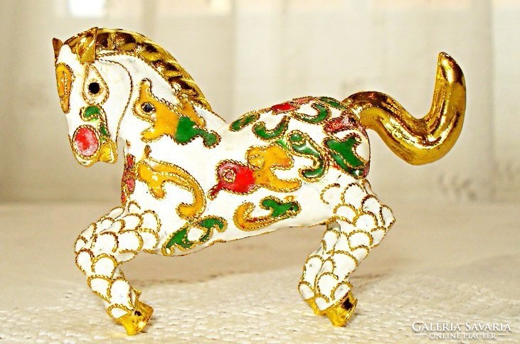 A horse with a special Far Eastern enamel decoration