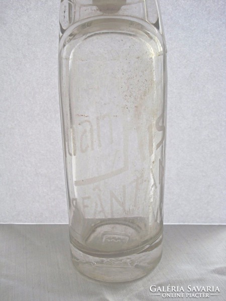 Krachedlis, or ball-lock soda bottle, ball soda bottle