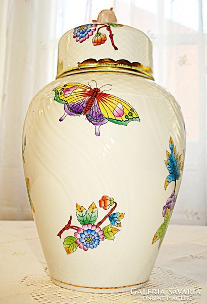 Herend, victorian urn vase or teacup holder
