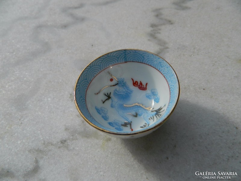 Sárkány motívumos  kínai tálka, miniatúra