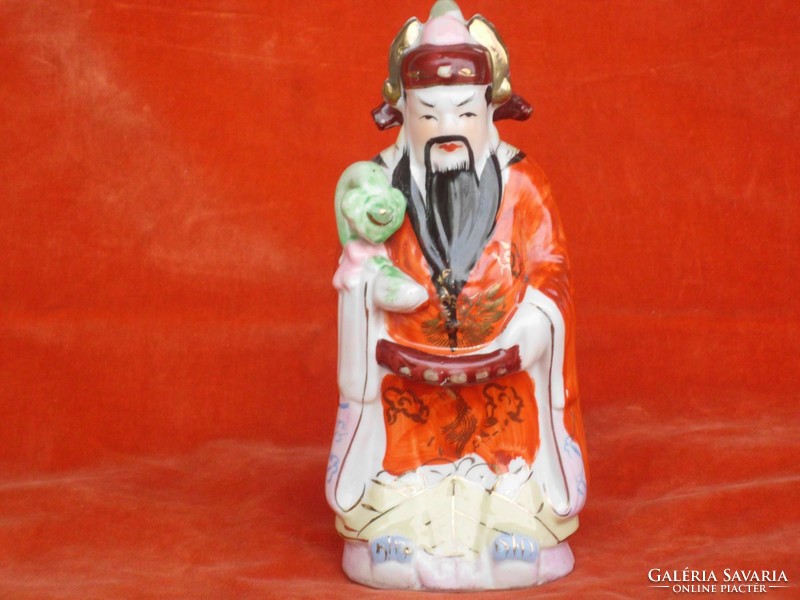 Oriental porcelain sculpture. 20 Cm.