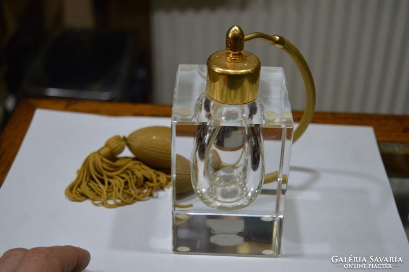 Hámozott kristály parfümös üveg