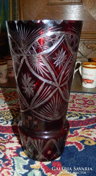 Burgundy hand-polished crystal vase - 26cm!