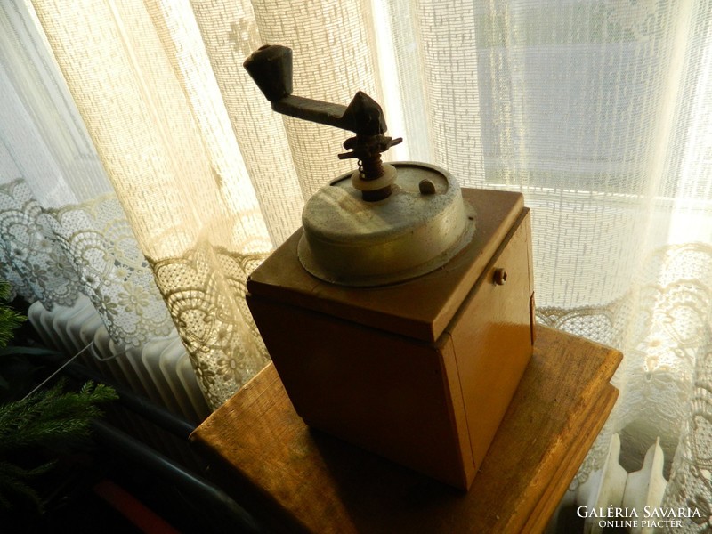 Antique refurbished working wooden box table grinder