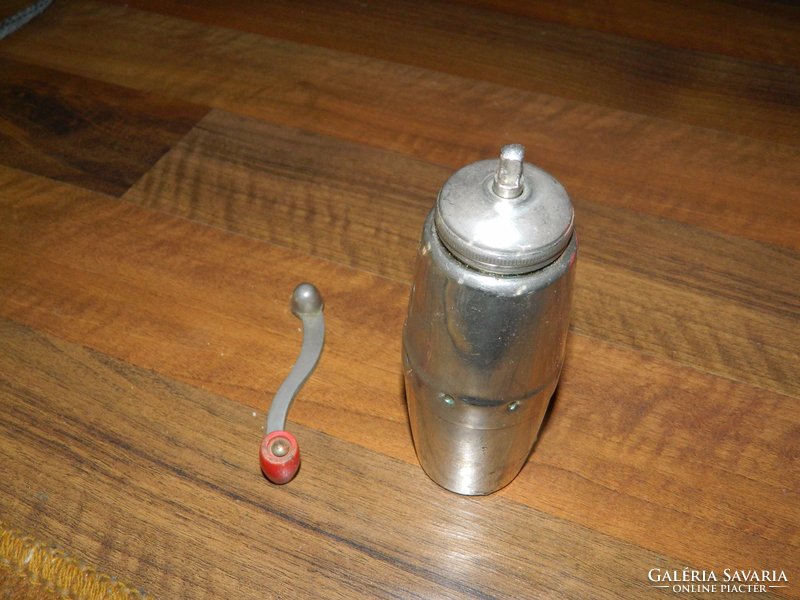Htk metal pepper and spice grinder