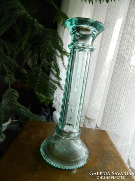 Halványzöld árnyalatú asztali üveg egyszálvirág -tartó váza és gyertyatartó