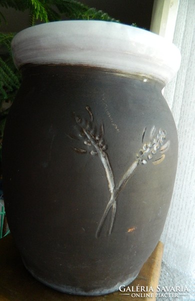 Ceramic handmade Austrian floor vase - with Kaspó wheat decoration