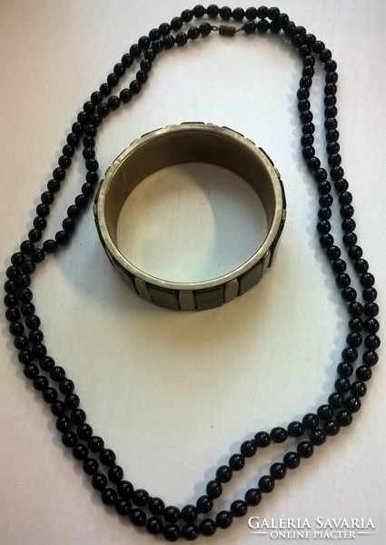 Black porcelain inlaid bracelet with long onyx knotted long chain in one