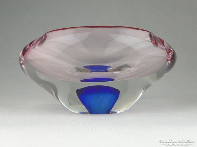0R135 Vastag falú fújt lila kék üveg hamutál