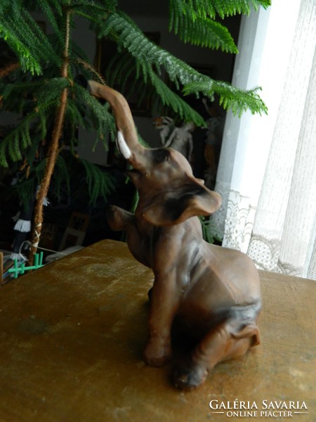 Lucky elephant - statue - cast